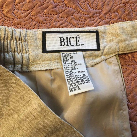 Linen High Waisted Skirt - Picture 2 of 4